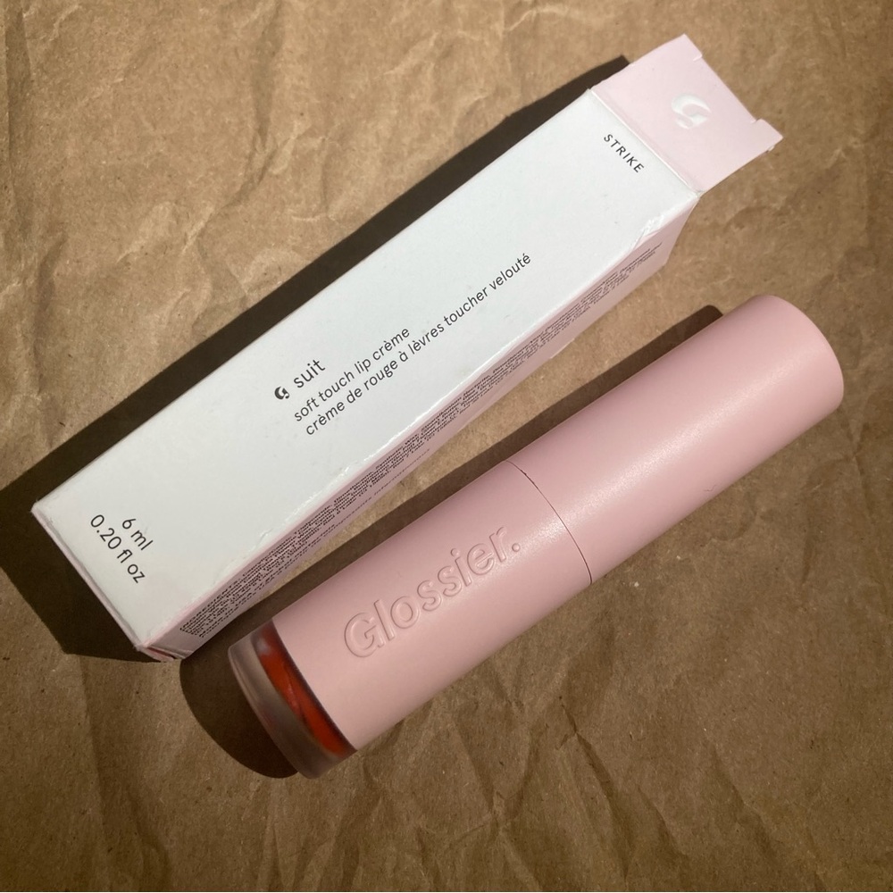 Glossier (strike)